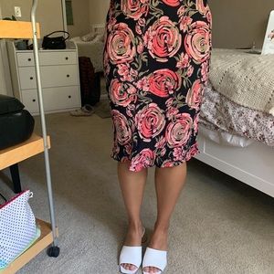 Loco Lindo rose-skirt — size Medium